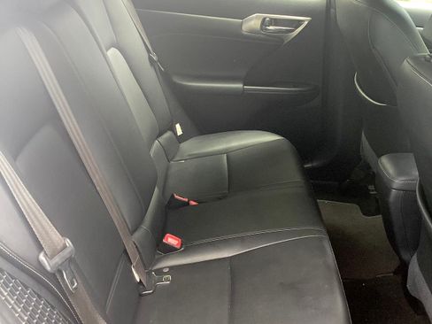 Used 2015 Lexus CT 200h w/ Navigation Package FWD image 11