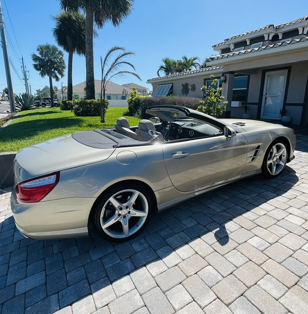 Used 2013 Mercedes-Benz SL 550 image 8