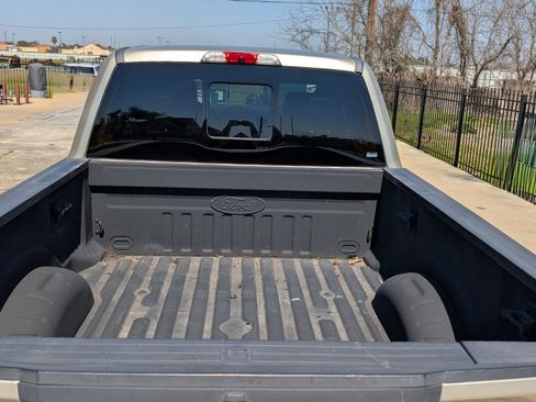 Used 2017 Ford F250 Lariat w/ Lariat Ultimate Package image 11