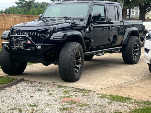 Used 2020 Jeep Gladiator Sport w/ Quick Order Package 24S AWD/4WD image 2