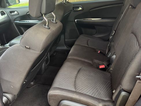 Used 2016 Dodge Journey SXT w/ Comfort/Convenience Group FWD image 11