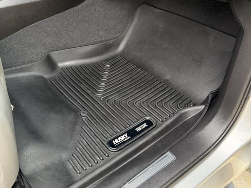 Used 2019 Chevrolet Suburban LT w/ Luxury Package image 20