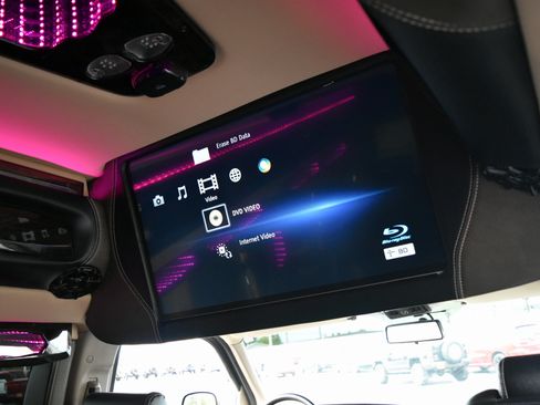 Used 2014 GMC Savana 1500 Van 3D image 9