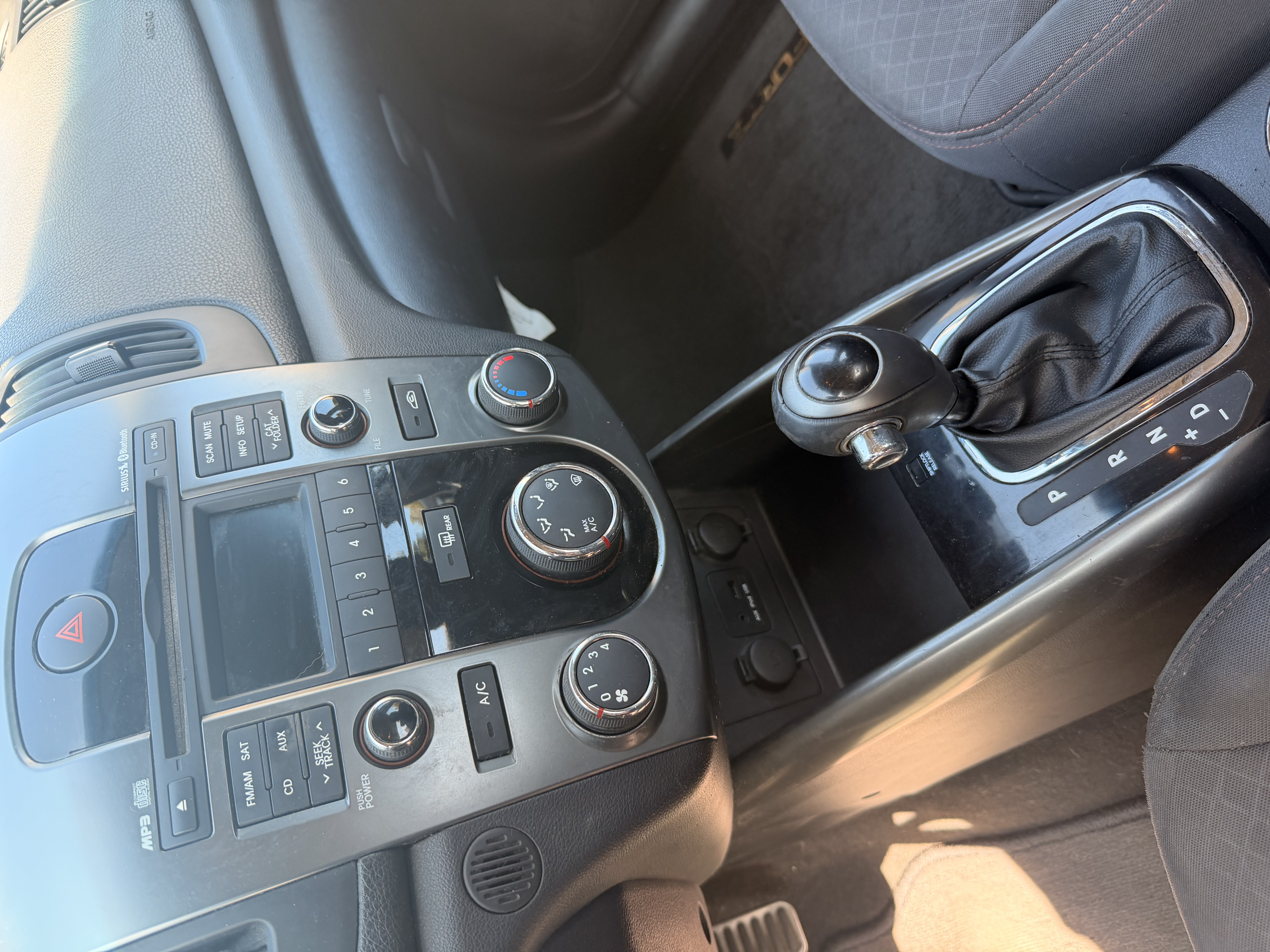 Used 2013 Kia Forte SX FWD image 8