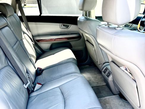 Used 2004 Lexus RX 330 FWD image 8