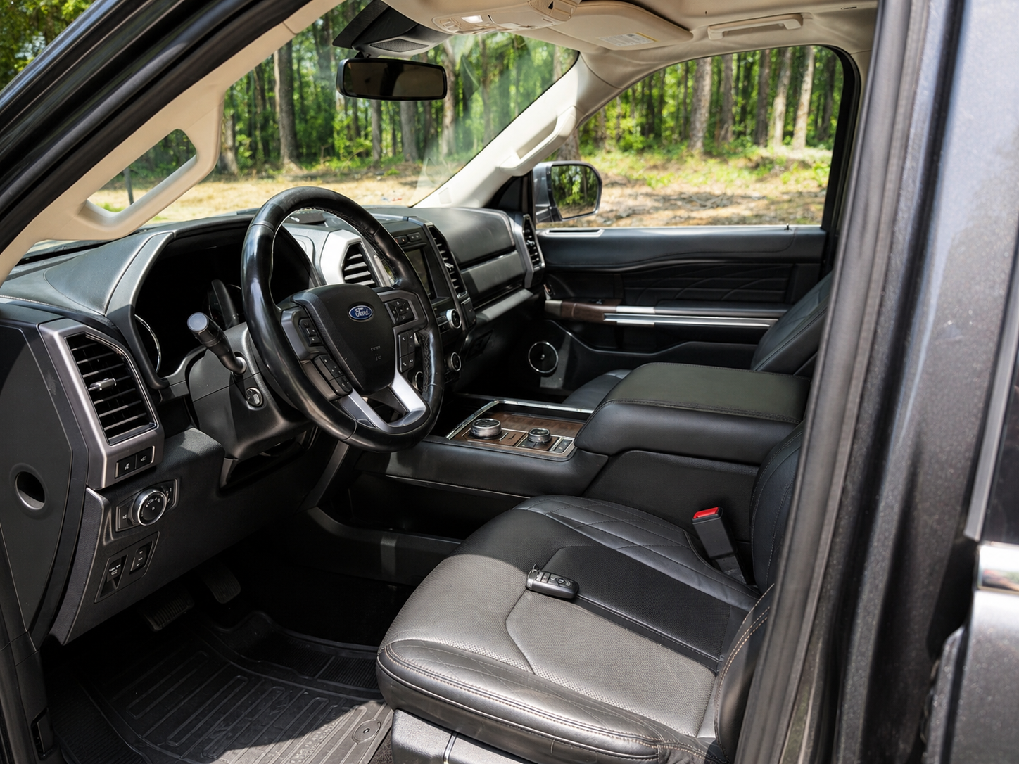 Used 2020 Ford Expedition Platinum AWD/4WD image 17