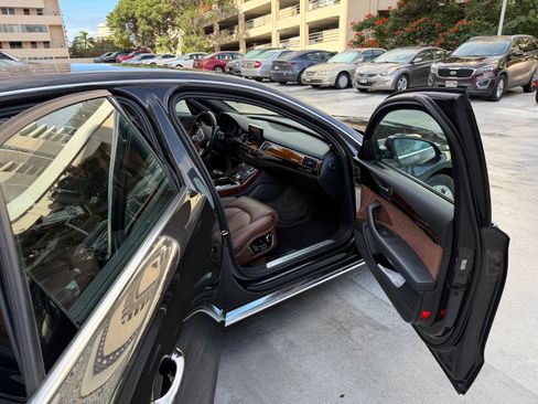 Used 2011 Audi A8 L 4.2 image 11