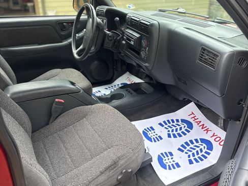 Used 1995 Chevrolet S10 Pickup LS image 9