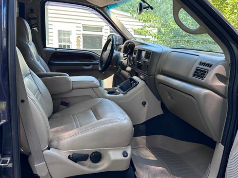 Used 2000 Ford Excursion Limited AWD/4WD image 12