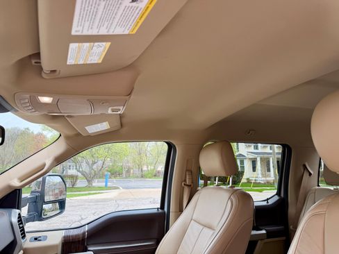 Used 2020 Ford F150 Lariat image 14