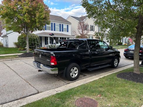 Used 2018 RAM 1500 ST w/ SXT Appearance Group AWD/4WD image 8