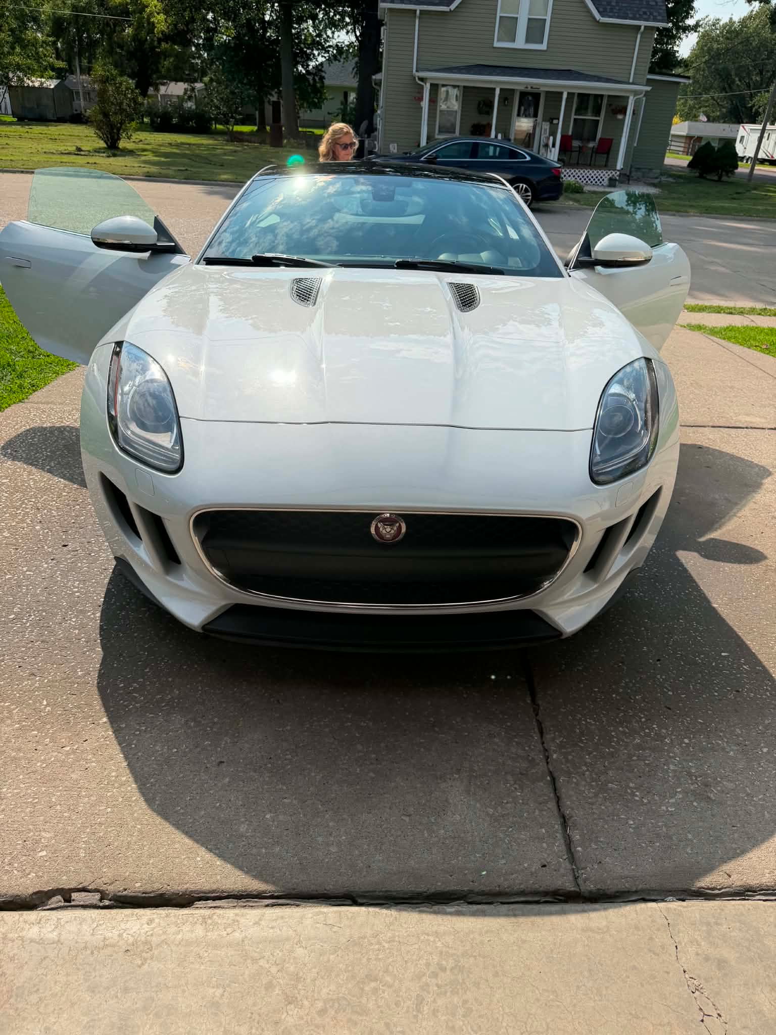 Used 2016 Jaguar F-TYPE Coupe RWD image 6