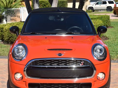 Used 2019 MINI Cooper S image 4