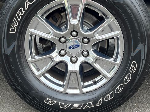Used 2016 Ford F150 Lariat AWD/4WD image 8