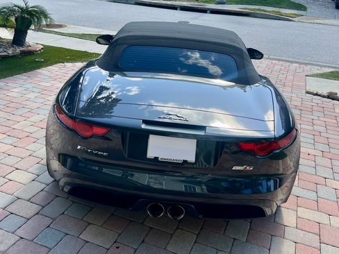 Used 2017 Jaguar F-TYPE S image 6