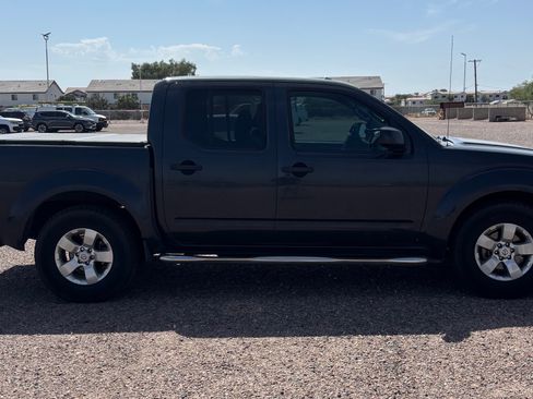 Used 2013 Nissan Frontier SV RWD image 5