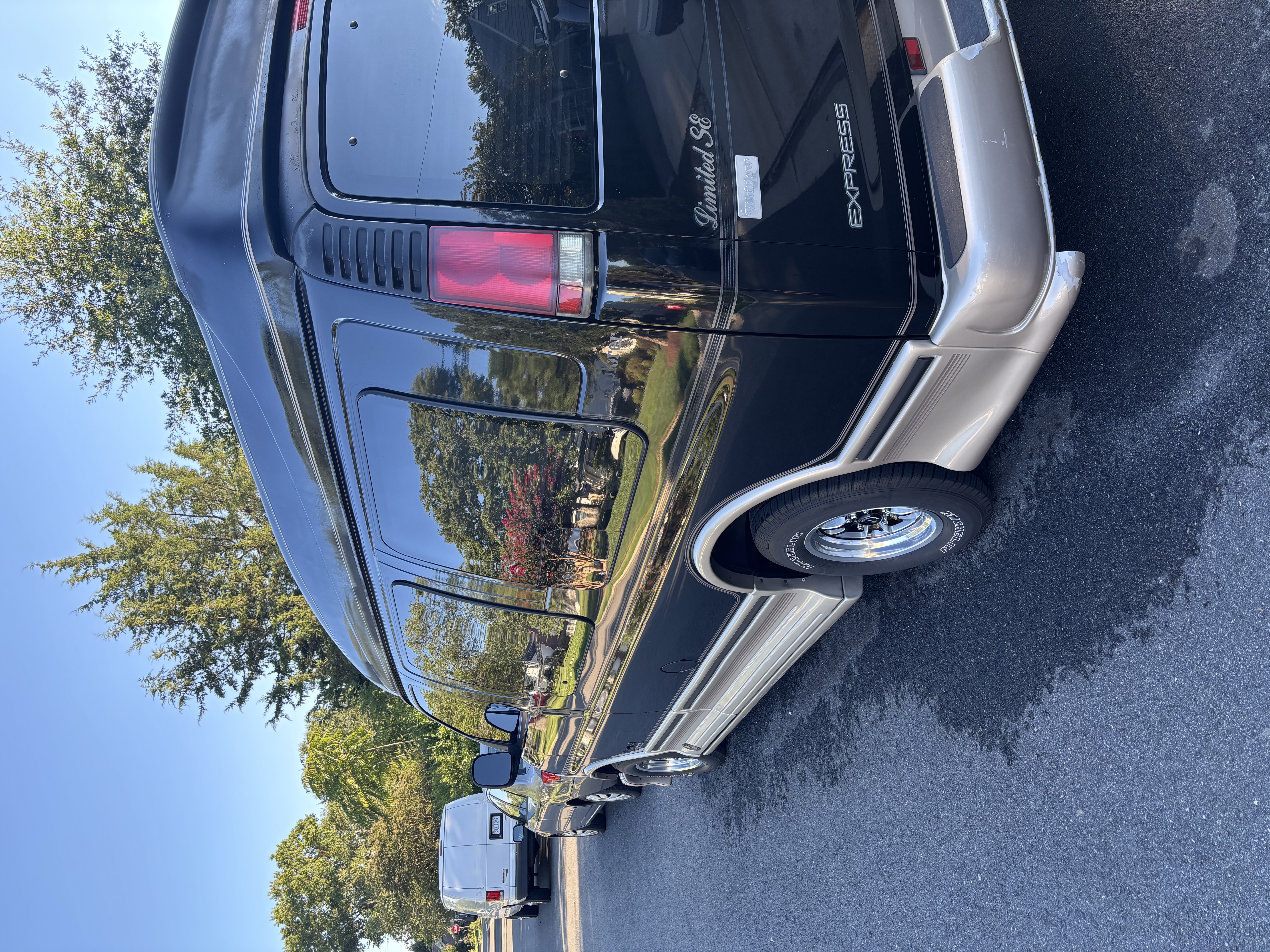 Used 1999 Chevrolet Express 1500 w/ Convenience Pkg RWD image 5