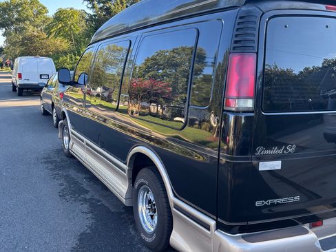 Used 1999 Chevrolet Express 1500 w/ Convenience Pkg RWD image 5