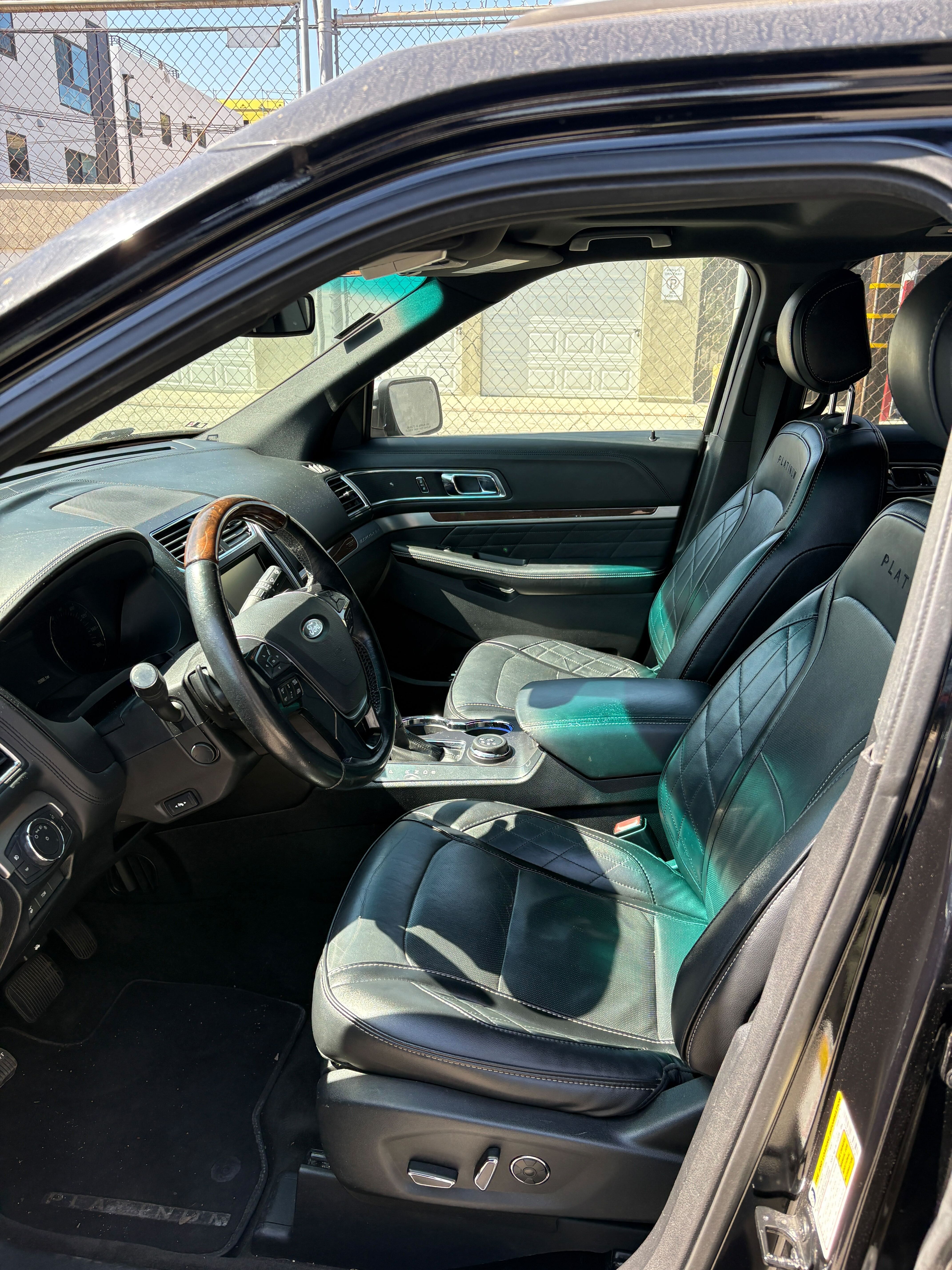 Used 2016 Ford Explorer Platinum AWD/4WD image 6