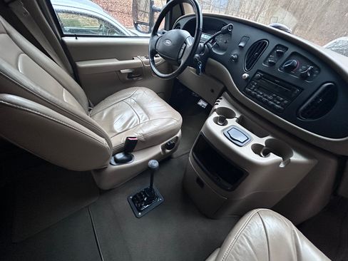 Used 2002 Ford E-350 and Econoline 350 Van image 4