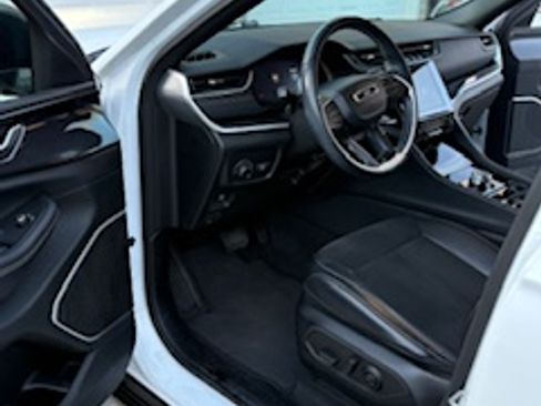 Used 2021 Jeep Grand Cherokee L Laredo image 13