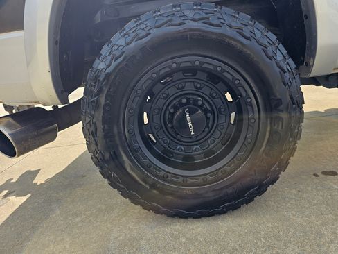 Used 2018 RAM 2500 Laramie image 17