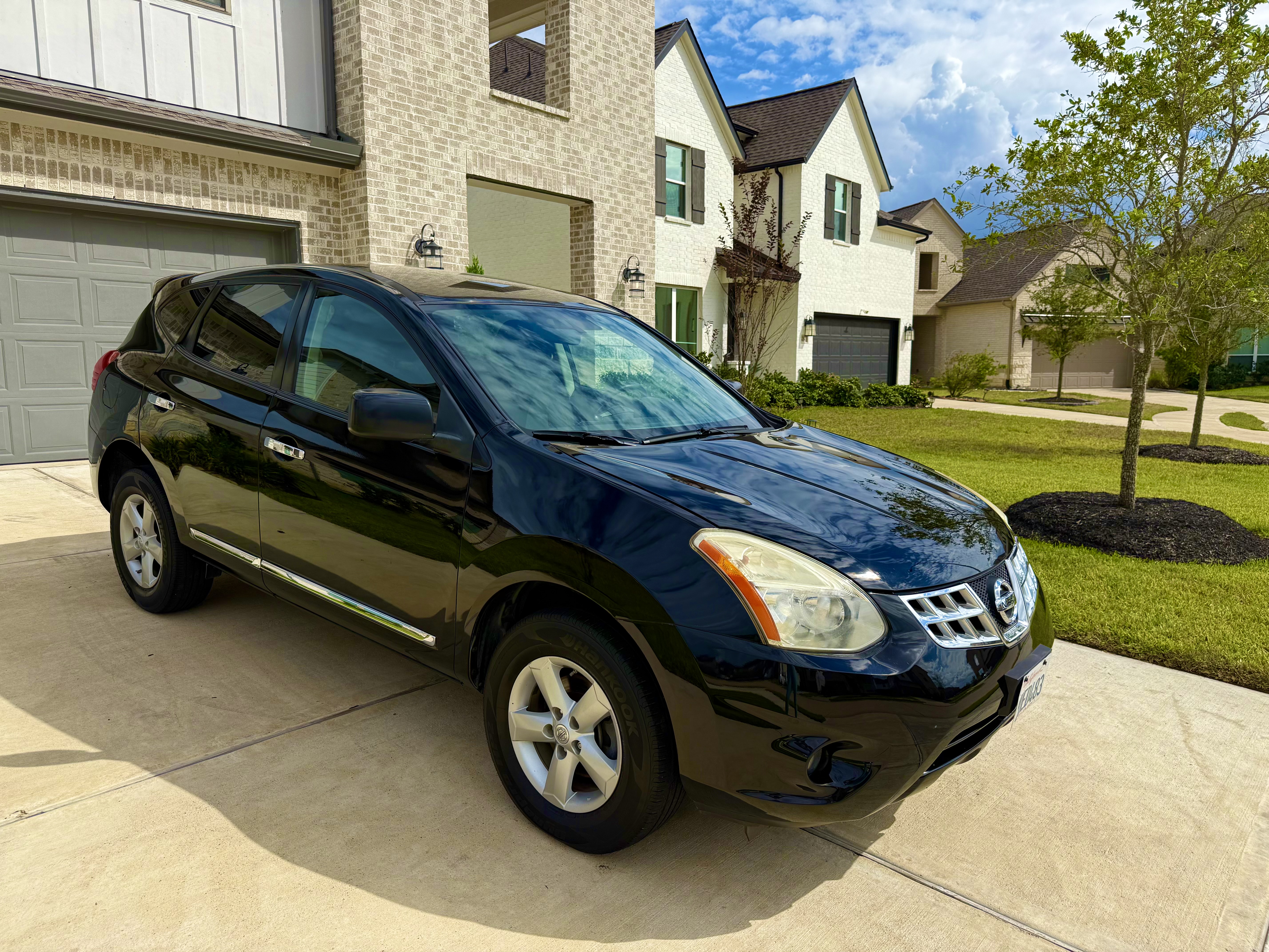Used 2012 Nissan Rogue S w/ Special Edition Pkg AWD/4WD image 2