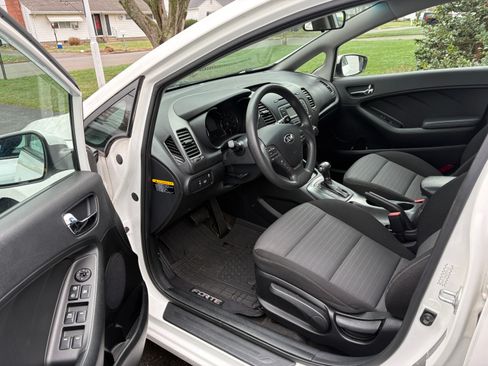 Used 2016 Kia Forte LX image 15