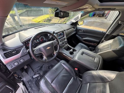 Used 2018 Chevrolet Suburban LT image 17
