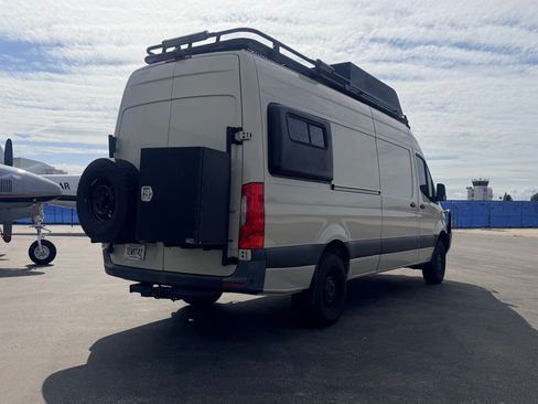 Used 2022 Mercedes-Benz Sprinter 2500 image 5