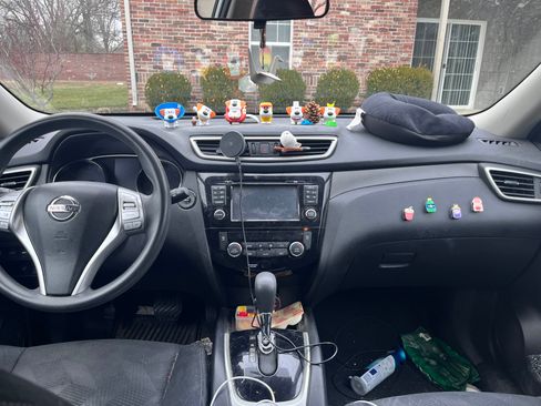 Used 2014 Nissan Rogue SV w/ SV Premium Package image 1