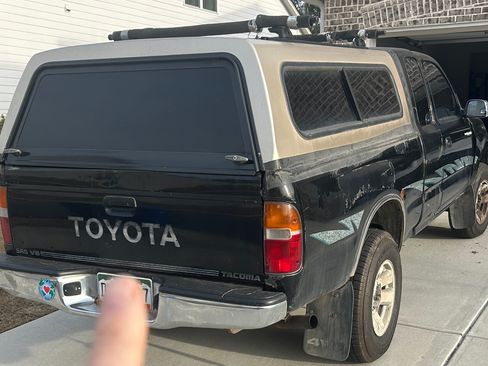 Used 1995 Toyota Tacoma SR5 image 6