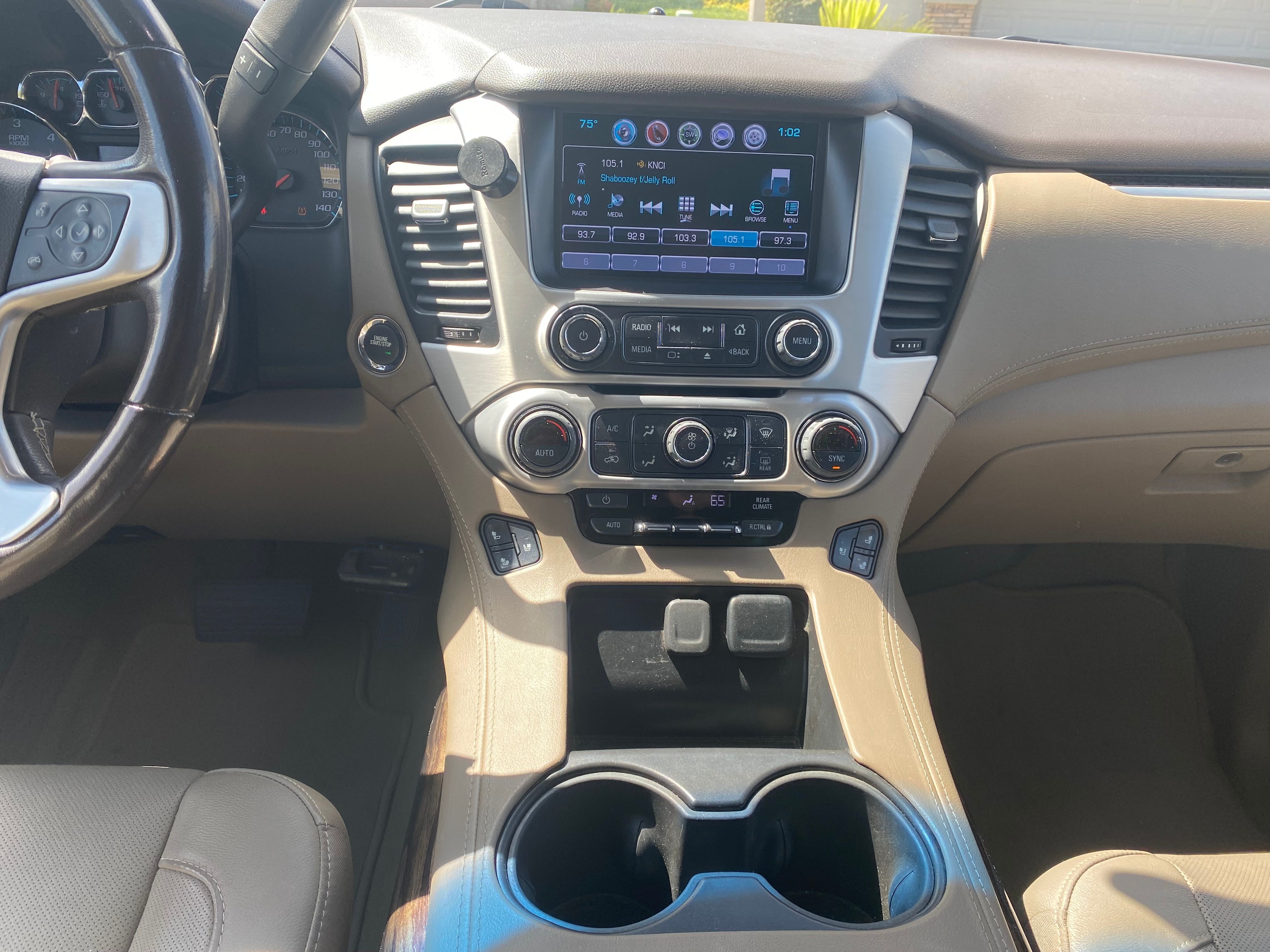 Used 2018 GMC Yukon XL SLT w/ Open Road Package RWD image 28