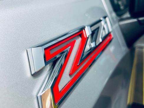 Used 2019 Chevrolet Silverado 1500 RST w/ All-Star Edition image 17