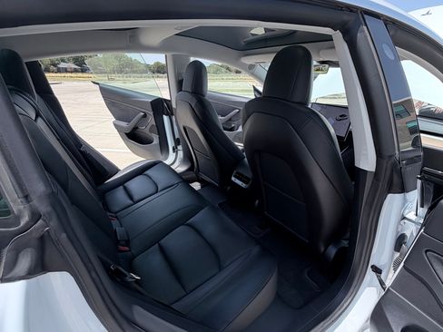 Used 2020 Tesla Model 3 Standard Range Plus RWD image 14