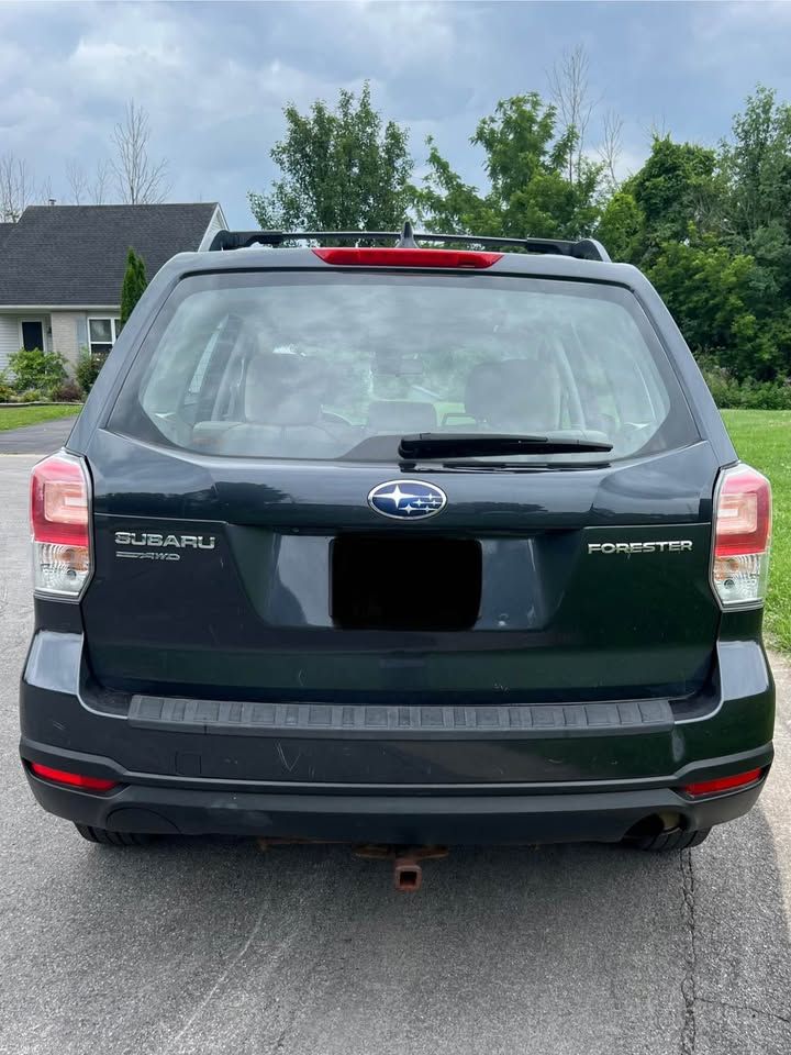 Used 2018 Subaru Forester 2.5i w/ Alloy Wheel Package AWD/4WD image 5
