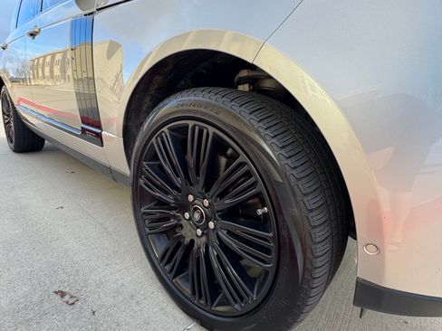 Used 2018 Land Rover Range Rover Long Wheelbase Supercharged image 17