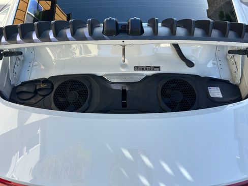 Used 2020 Porsche 911 Carrera image 6