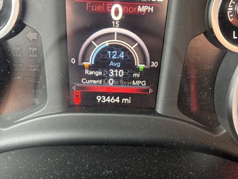 Used 2019 RAM 1500 Big Horn image 9