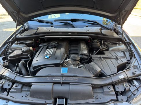 Used 2010 BMW 328i Sedan RWD image 4