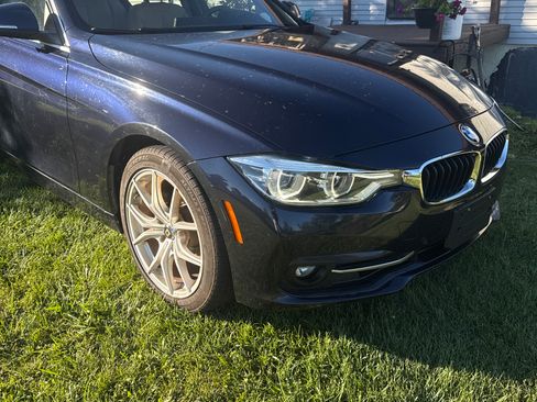 Used 2017 BMW 330i xDrive Sedan AWD/4WD image 5