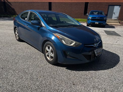 Used 2015 Hyundai Elantra SE FWD image 5