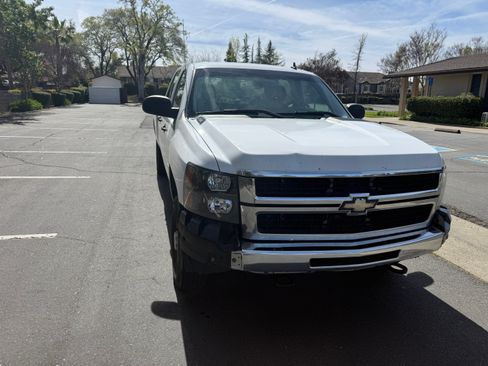 Used 2007 Chevrolet Silverado 2500 W/T w/ LS Package image 4