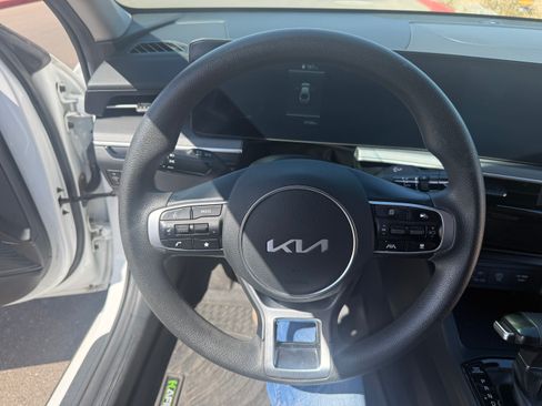 Used 2025 Kia K5 LXS FWD image 14