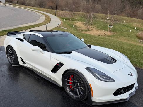 Used 2017 Chevrolet Corvette Z06 image 5