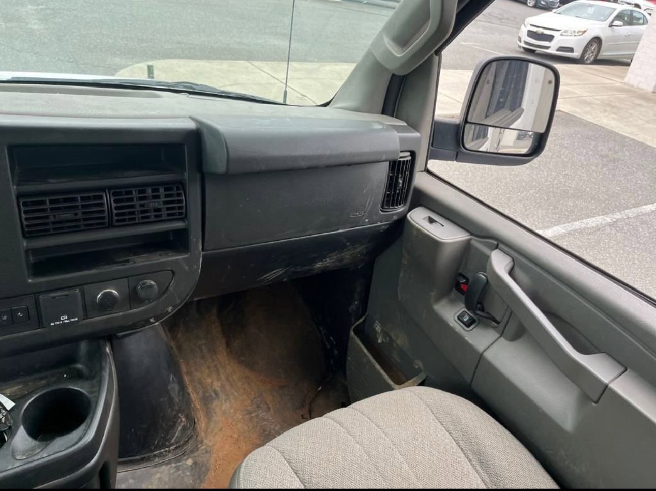 Used 2022 Chevrolet Express 3500 w/ Power Convenience Package RWD image 12