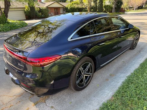 Used 2023 Mercedes-Benz EQS 580 EQS 580 4MATIC Sedan 4D image 10