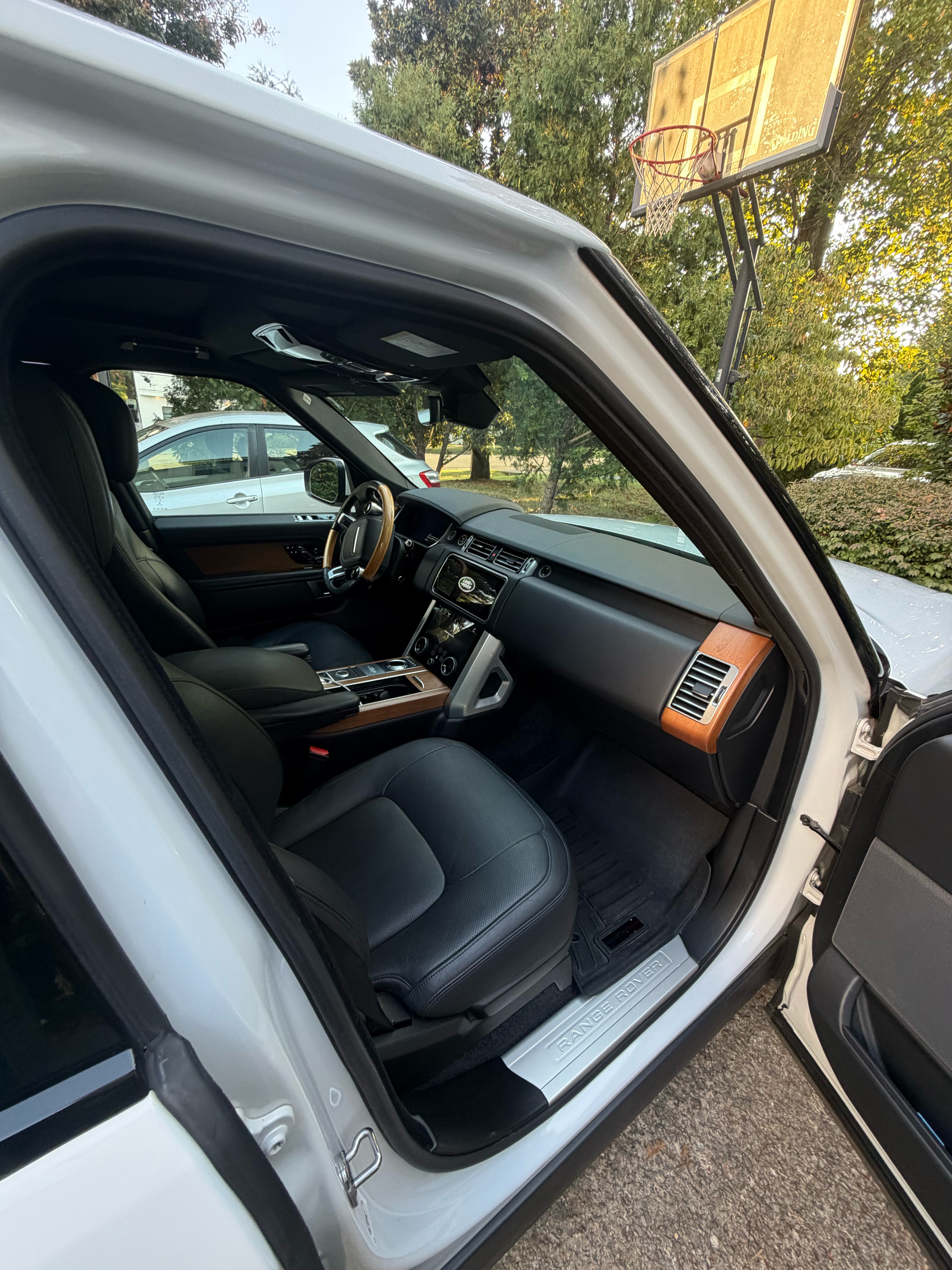 Used 2019 Land Rover Range Rover HSE AWD/4WD image 16