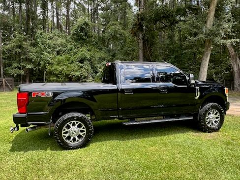 Used 2022 Ford F350 Lariat w/ Lariat Ultimate Package image 5