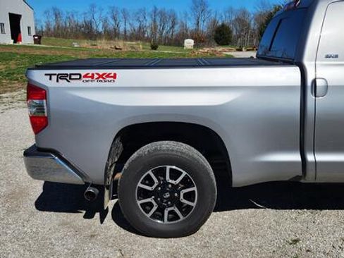 Used 2017 Toyota Tundra SR5 w/ TRD Off Road Package image 13